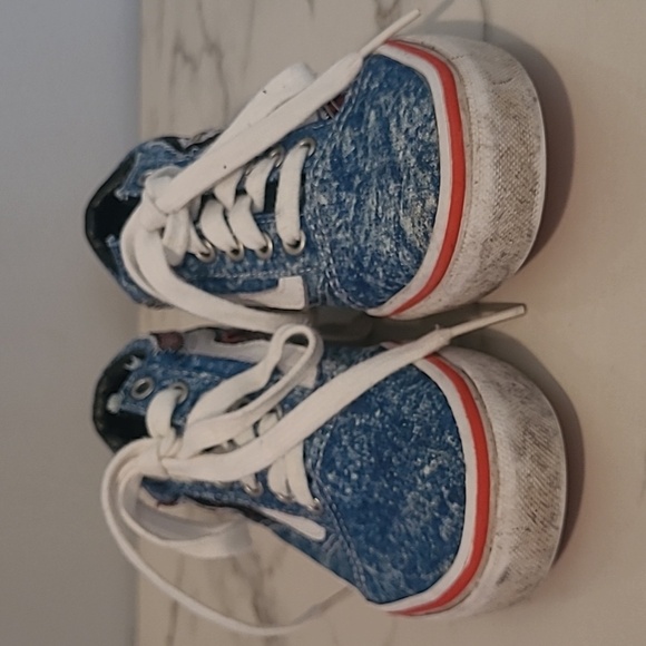 Vans X Cobra Kai Eagle Fang Karate Old Skool Skateboard Sneakers Shoes Kids Sz 1 - Picture 5 of 12